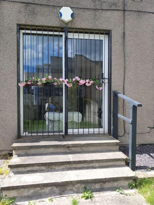 Modern Cosy Spacious 2 Bed Flat, Parking, Tv& Wifi Lejlighed Aberdeen Eksteriør billede